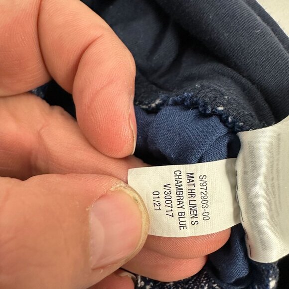 Old Navy Maternity Chambray Blue Shorts Size XS - Picture 5 of 5